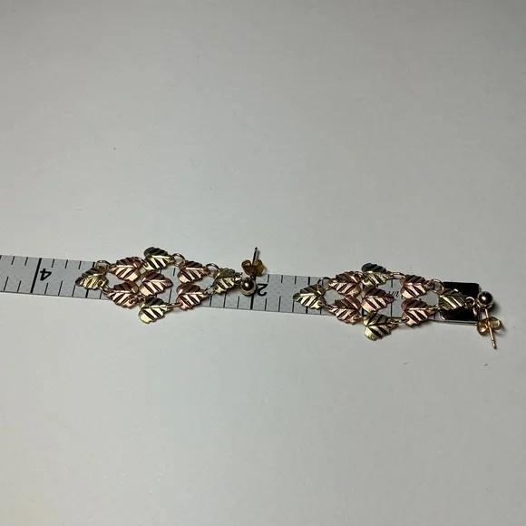 Earrings Vintage Beautiful Black Hills Cascading Leaf  Earrings 12/14 K Gold - Picture 4 of 9